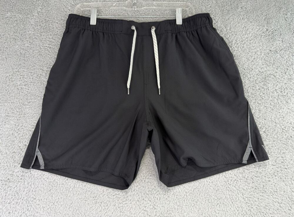 Vuori V341 Men's Trail Shorts Black Gym Athletic Lined 6” Size X-Large